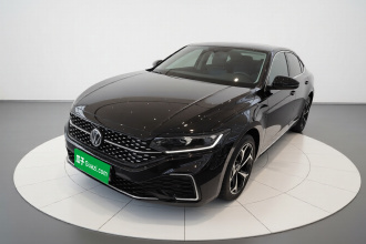 大众 帕萨特 2025款 出众款 380TSI 星空龙腾版