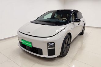 理想汽车 理想i6 2025款 两驱标准版
