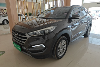 现代 途胜 2015款 1.6T 双离合两驱智能型