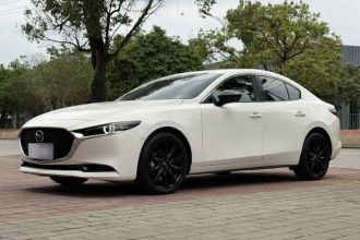 马自达3 昂克赛拉 2022款 2.0L 自动质雅黑曜版