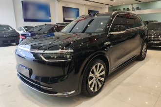 鸿蒙智行 问界M8 2025款 增程 Ultra版 53.4kWh 6座版 (192线激光雷达）