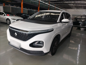 宝骏RM-5 2019款 1.5L 手动24小时在线精英型 5座