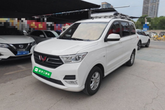 五菱汽车 五菱宏光 2021款 改款 1.5L S舒适型 液压助力LAR
