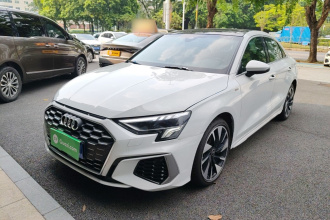 奥迪A3 2024款 A3L Limousine 35 TFSI 时尚运动型