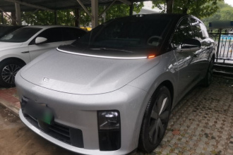 理想汽车 理想i6 2025款 四驱标准版