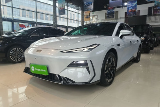 吉利银河 银河E8 2024款 550km 后驱龙腾版