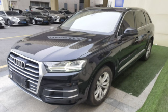 奥迪Q7 2019款 45 TFSI 舒适型