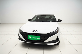 现代 伊兰特 2022款 1.5L CVT 20周年纪念款