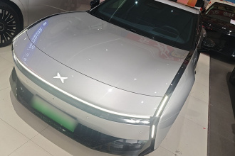 小鹏P7 2025款 820 超长续航 Ultra