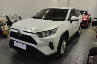 丰田 RAV4荣放 2023款 2.0L CVT两驱都市版