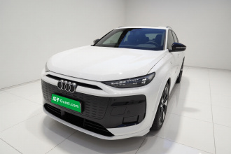 奥迪Q6L e-tron 2026款 首发领航版