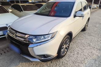 三菱 欧蓝德 2018款 2.0L 两驱嘉乐版 7座