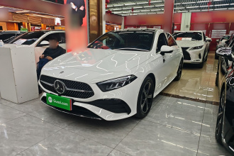 奔驰A级 2025款 A 200 L 时尚型