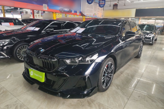 宝马5系 2025款 530Li 领先型 M运动套装