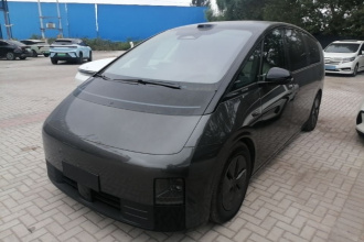 理想汽车 理想MEGA 2025款 Ultra 智能焕新版