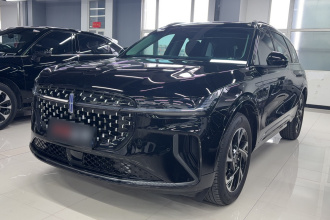 林肯 航海家 2025款 2.0T 四驱尊逸混动版