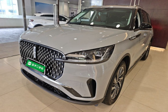 林肯 飞行家 2024款 3.0T V6 四驱高雅版 七座