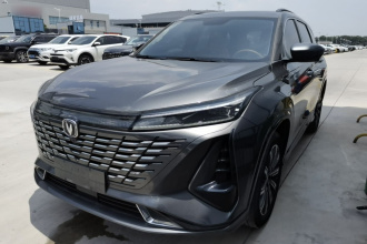 长安CS75 PLUS 2023款 第三代 1.5T 自动尊贵型