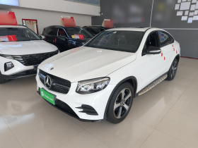 奔驰GLC轿跑 2019款 GLC 200 4MATIC 轿跑SUV