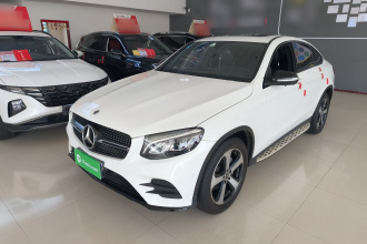 奔驰GLC轿跑 2019款 GLC 200 4MATIC 轿跑SUV