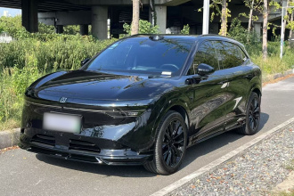极氪7X 2025款 75kWh 后驱智驾版