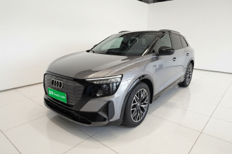 奥迪Q5 e-tron 2022款 40 e-tron 星耀型 机甲套装