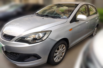 奇瑞 风云2 2013款 两厢 1.5L AMT锐意版