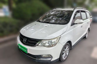 宝骏730 2014款 1.5L 手动舒适ESP版 7座