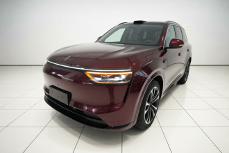鸿蒙智行 问界M8 2025款 增程 Ultra版 53.4kWh 5座版 (192线激光雷达）