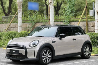 MINI 2023款 1.5T COOPER 艺术家