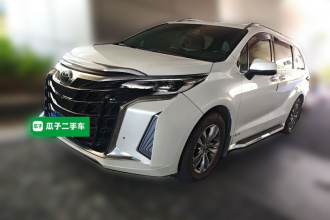 丰田 赛那SIENNA 2024款 2.5L混动 四驱尊贵版