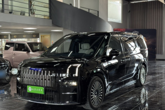 极氪009 2024款 七座过道版四驱 108kWh