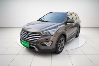 现代 格越 2013款 3.0L 7座四驱棕色内饰旗舰版