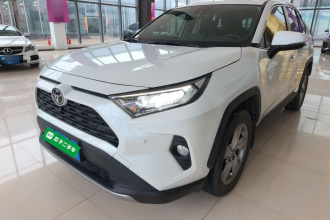 丰田 RAV4荣放 2022款 2.0L CVT两驱风尚Plus版