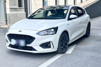 福特 福克斯 2020款 两厢 EcoBoost 180 自动ST Line