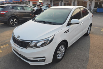 起亚K2 2015款 三厢 1.4L MT GLS