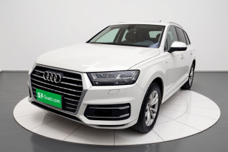 奥迪Q7 2019款 45 TFSI 舒适型