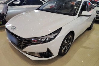 现代 伊兰特 2022款 1.5L CVT LUX尊贵版