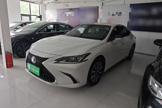雷克萨斯ES 2021款 200 卓越版