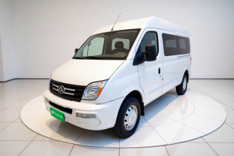 上汽大通MAXUS 新途V80 2021款 2.0T 手动经典傲运通127PS中轴中顶6/7/8/9座