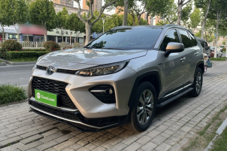 丰田 威兰达 2022款 双擎 2.5L E-CVT两驱豪华PLUS版