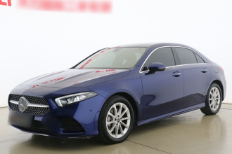 奔驰A级 2020款 改款 A 200 L 运动轿车时尚型