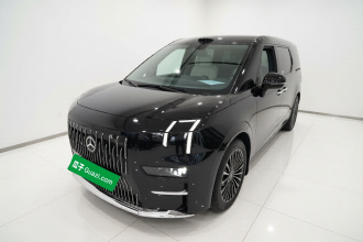 极氪009 2024款 七座过道版四驱 108kWh