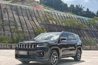 Jeep 大指挥官 2022款 2.0T 两驱精英版