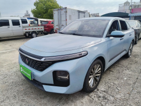 宝骏RC-5 2020款 1.5T CVT智耀尊享型