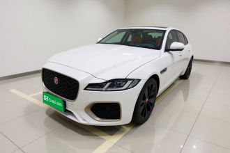 捷豹XFL 2024款 2.0T P250 两驱尊享豪华版
