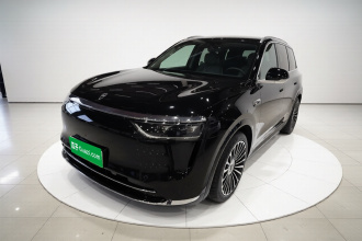 鸿蒙智行 问界M8 2025款 增程 Max+版 53.4kWh 6座版 (192线激光雷达）