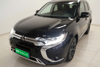 三菱 欧蓝德 2019款 2.0L 两驱畅享版 5座 国VI