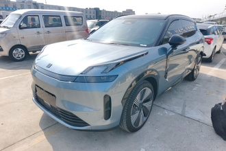 领克08 EM-P 2025款 220km 四驱性能Halo