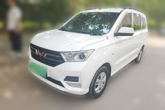 五菱汽车 五菱宏光 2021款 改款1.5L S舒适型 电动助力LAR